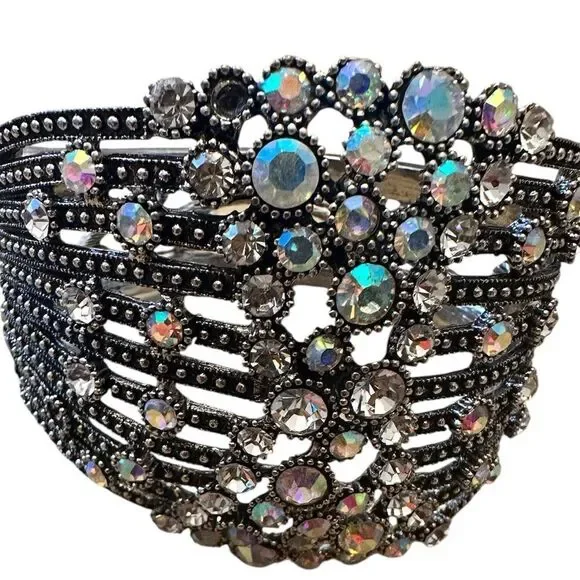 Sparkling Rhinestone Bracelet. Aurora Borealis clamper bracelet.Missing 2 stones - Picture 5 of 6